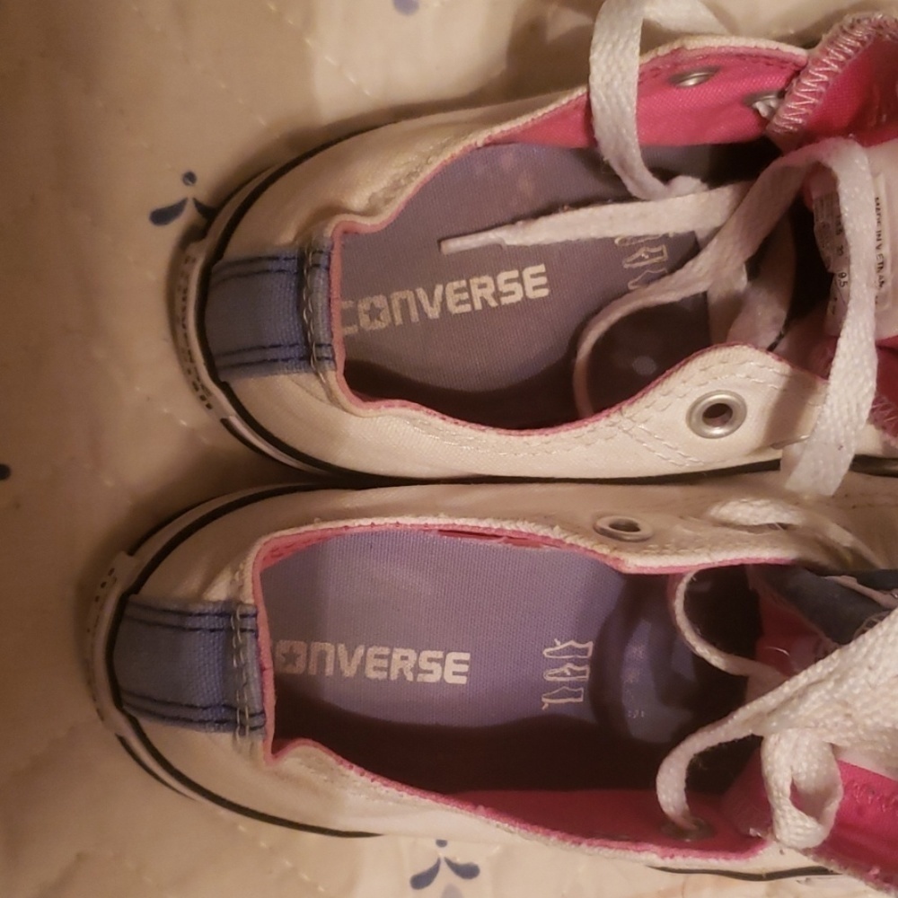 Converse - Picture 3 of 4